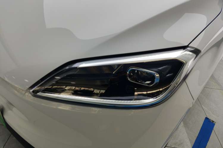 Used Wuling Hongguang New Energy 2024 All-Electric Model 300KM Standard Version Left Front Headlight