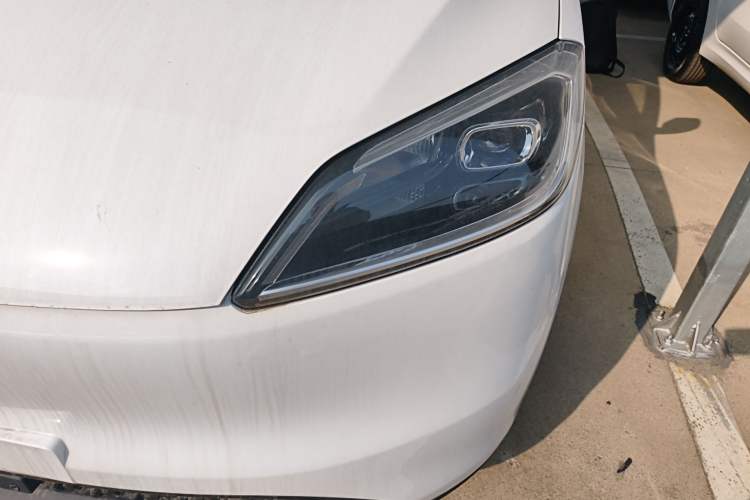 Used Wuling Hongguang New Energy 2024 All-Electric Model 300KM Standard Version Left Front Headlight