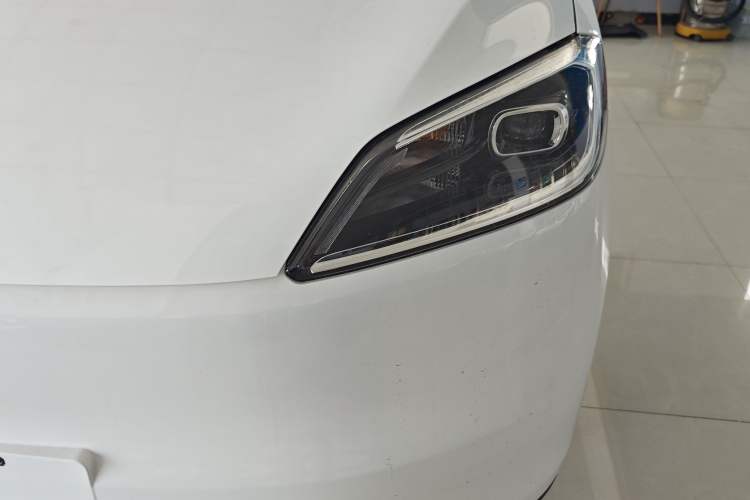 Used Wuling Hongguang New Energy 2024 All-Electric Model 300KM Practical Version Left Front Headlight
