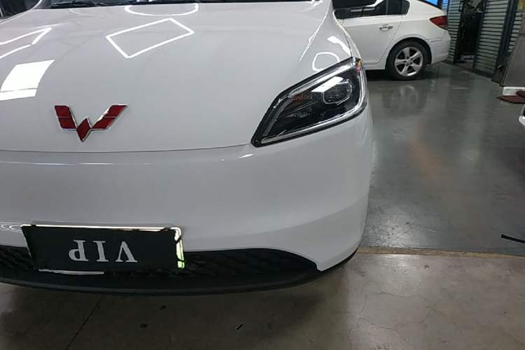 Used Wuling Hongguang New Energy 2024 All-Electric Model 300KM Standard Version Left Front Headlight