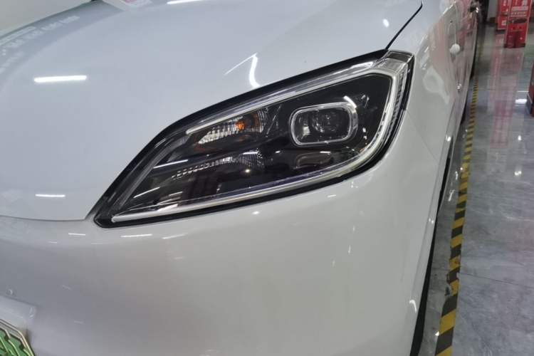 Used Wuling Hongguang New Energy 2024 All-Electric Model 300KM Standard Version Left Front Headlight
