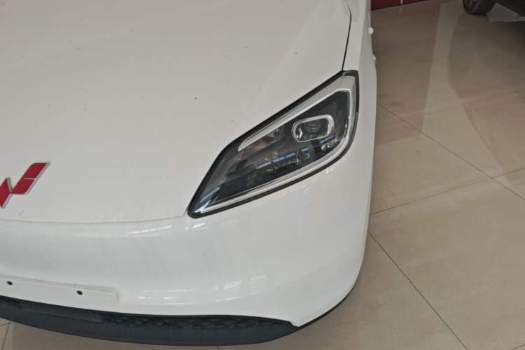 Used Wuling Hongguang New Energy 2024 All-Electric Model 300KM Practical Version Left Front Headlight