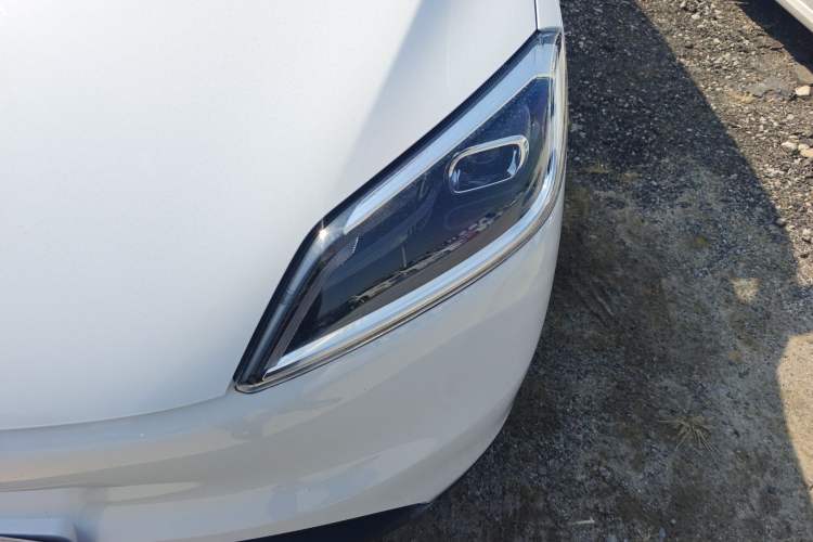 Used Wuling Hongguang New Energy 2024 All-Electric Model 300KM Practical Version Left Front Headlight