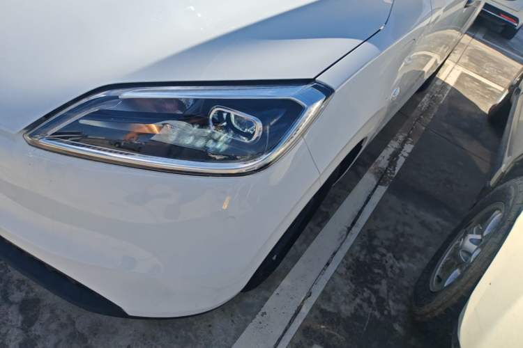 Used Wuling Hongguang New Energy 2024 All-Electric Model 300KM Standard Version Left Front Headlight