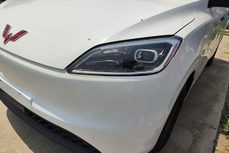 Used Wuling Hongguang New Energy 2024 All-Electric Model 300KM Standard Version Left Front Headlight