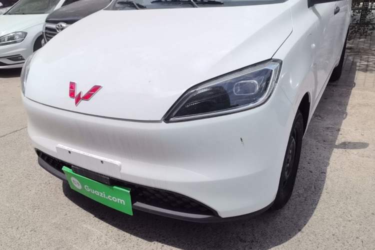 Used Wuling Hongguang New Energy 2024 All-Electric Model 300KM Standard Version Left Front Headlight