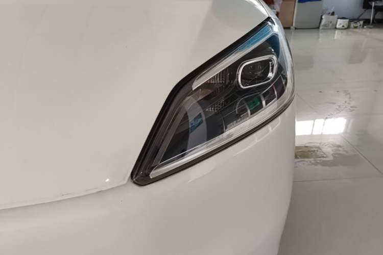 Used Wuling Hongguang New Energy 2024 All-Electric Model 300KM Standard Version Left Front Headlight