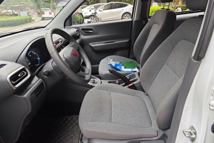 Used Wuling Hongguang New Energy 2024 All-Electric Model 300KM Practical Version Left Front Seat