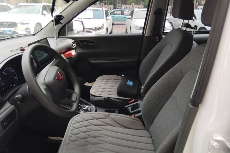 Used Wuling Hongguang New Energy 2024 All-Electric Model 300KM Practical Version Left Front Seat