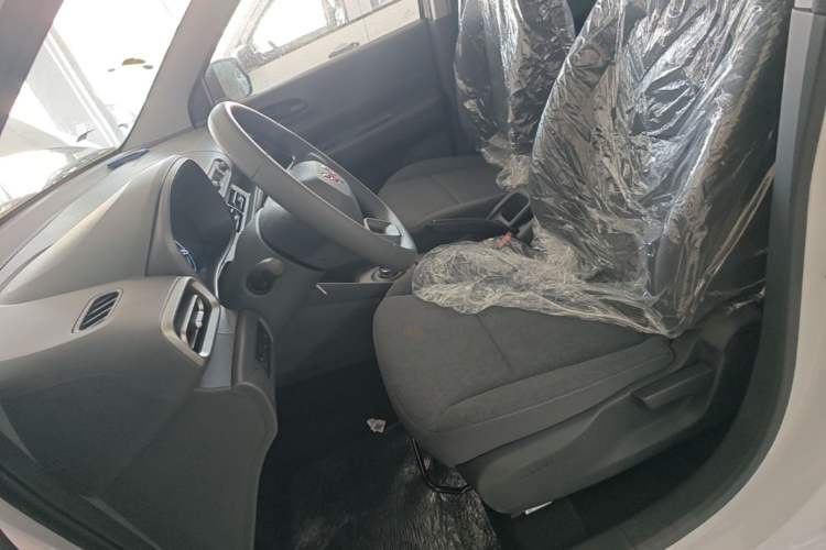 Used Wuling Hongguang New Energy 2024 All-Electric Model 300KM Practical Version Left Front Seat