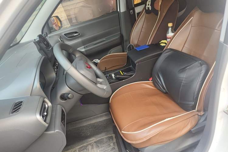 Used Wuling Hongguang New Energy 2024 All-Electric Model 300KM Standard Version Left Front Seat