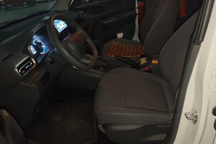 Used Wuling Hongguang New Energy 2024 All-Electric Model 300KM Practical Version Left Front Seat