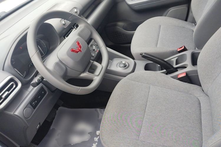 Used Wuling Hongguang New Energy 2024 All-Electric Model 300KM Practical Version Left Front Seat