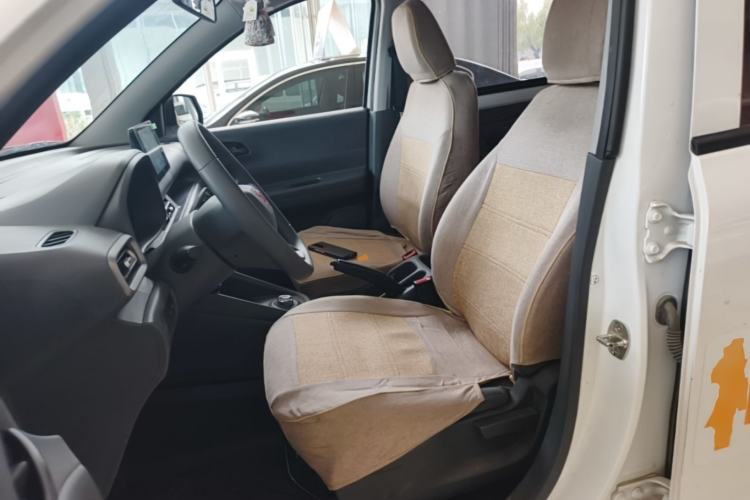 Used Wuling Hongguang New Energy 2024 All-Electric Model 300KM Standard Version Left Front Seat