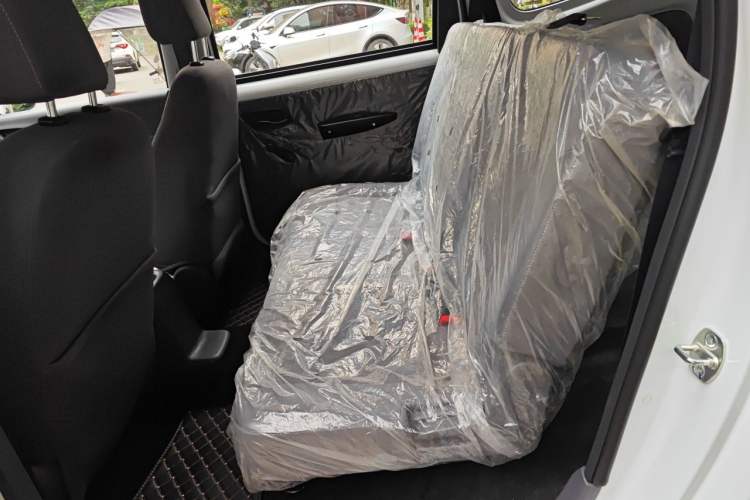 Used Wuling Hongguang New Energy 2024 All-Electric Model 300KM Practical Version Left Rear Seat