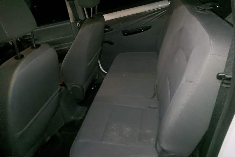 Used Wuling Hongguang New Energy 2024 All-Electric Model 300KM Standard Version Left Rear Seat