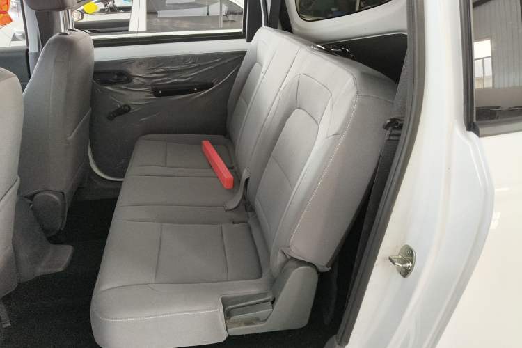 Used Wuling Hongguang New Energy 2024 All-Electric Model 300KM Standard Version Left Rear Seat