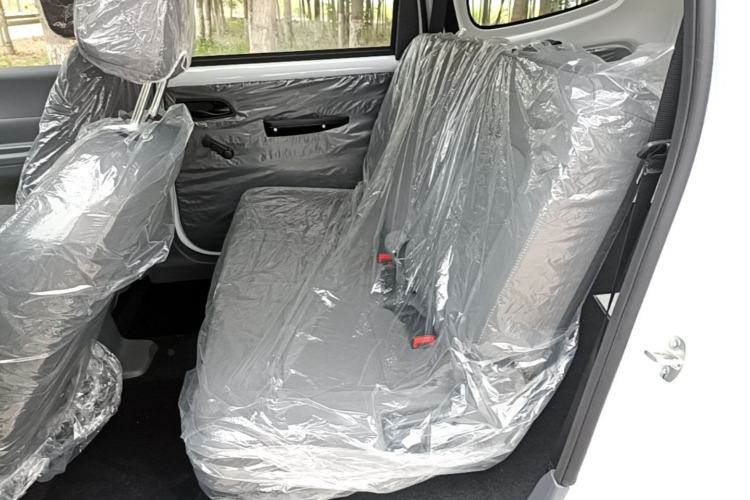 Used Wuling Hongguang New Energy 2024 All-Electric Model 300KM Standard Version Left Rear Seat