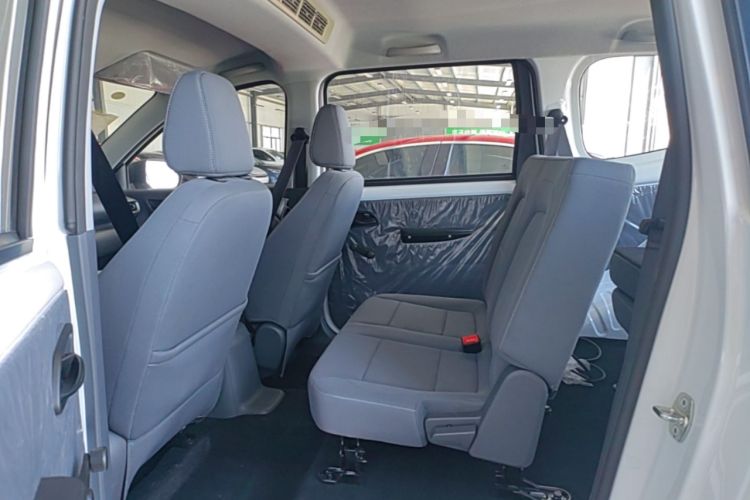 Used Wuling Hongguang New Energy 2024 All-Electric Model 300KM Standard Version Left Rear Seat