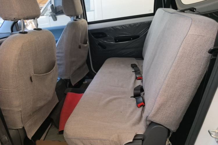 Used Wuling Hongguang New Energy 2024 All-Electric Model 300KM Standard Version Left Rear Seat