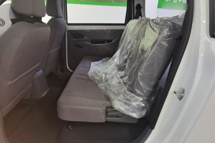 Used Wuling Hongguang New Energy 2024 All-Electric Model 300KM Standard Version Left Rear Seat