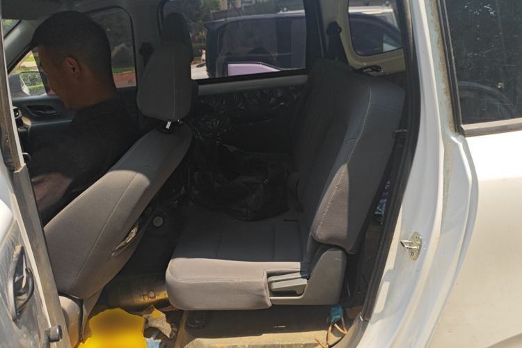 Used Wuling Hongguang New Energy 2024 All-Electric Model 300KM Standard Version Left Rear Seat