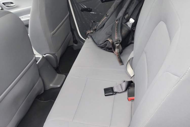 Used Wuling Hongguang New Energy 2024 All-Electric Model 300KM Practical Version Left Rear Seat
