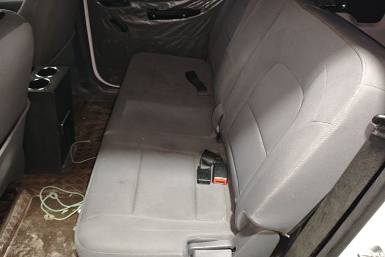 Used Wuling Hongguang New Energy 2024 All-Electric Model 300KM Standard Version Left Rear Seat
