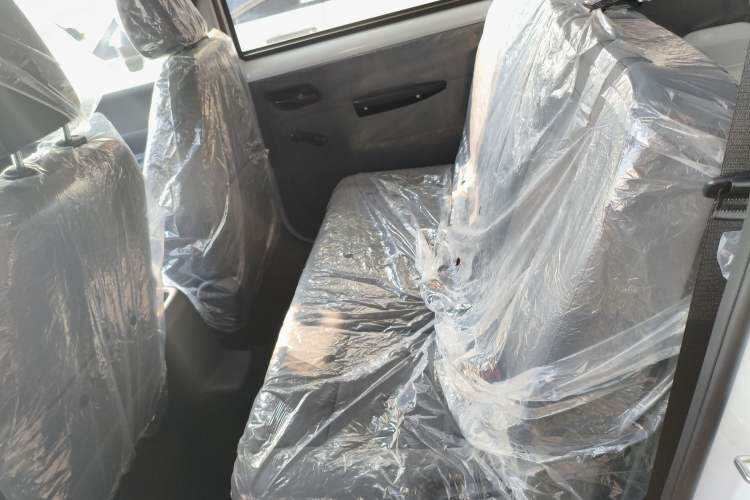 Used Wuling Hongguang New Energy 2024 All-Electric Model 300KM Standard Version Left Rear Seat