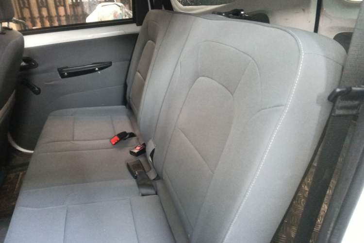 Used Wuling Hongguang New Energy 2024 All-Electric Model 300KM Standard Version Left Rear Seat