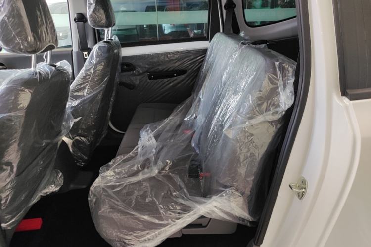 Used Wuling Hongguang New Energy 2024 All-Electric Model 300KM Standard Version Left Rear Seat