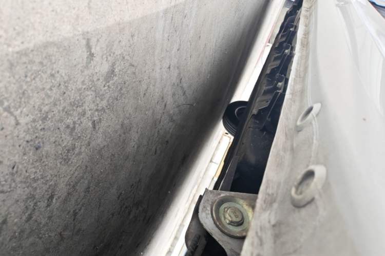 Used Wuling Hongguang New Energy 2024 All-Electric Model 300KM Standard Version Left Side Sill