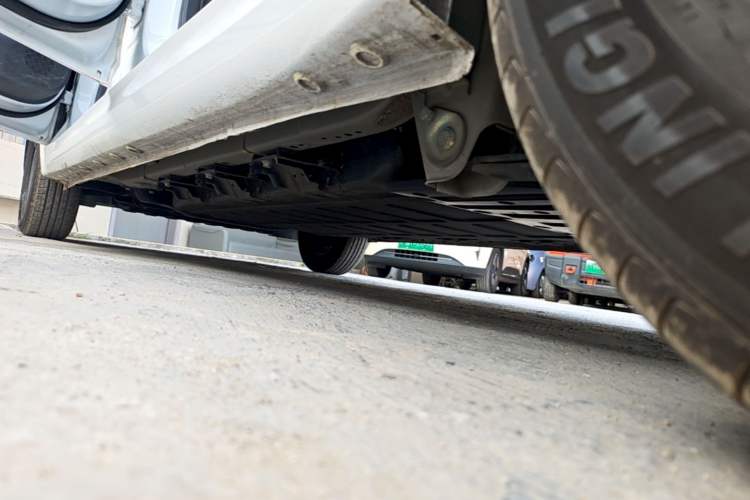 Used Wuling Hongguang New Energy 2024 All-Electric Model 300KM Practical Version Left Side Sill