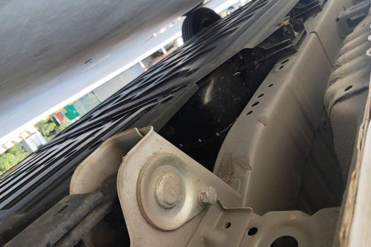 Used Wuling Hongguang New Energy 2024 All-Electric Model 300KM Standard Version Left Side Sill