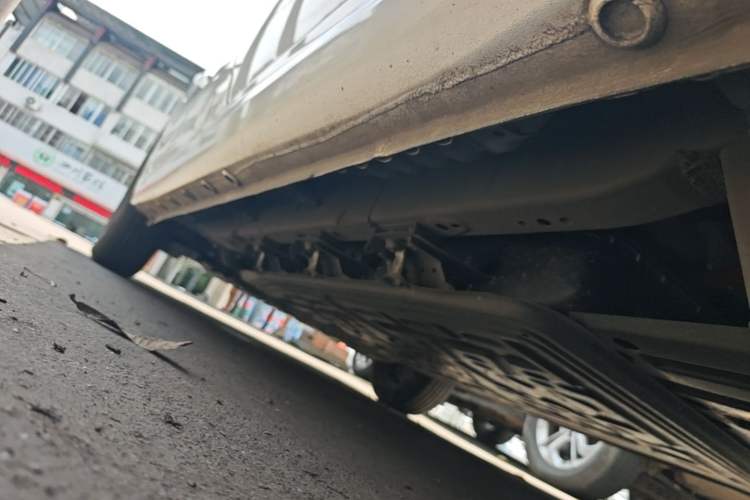Used Wuling Hongguang New Energy 2024 All-Electric Model 300KM Practical Version Left Side Sill