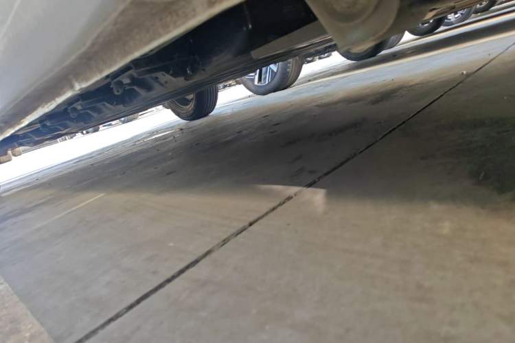 Used Wuling Hongguang New Energy 2024 All-Electric Model 300KM Standard Version Left Side Sill