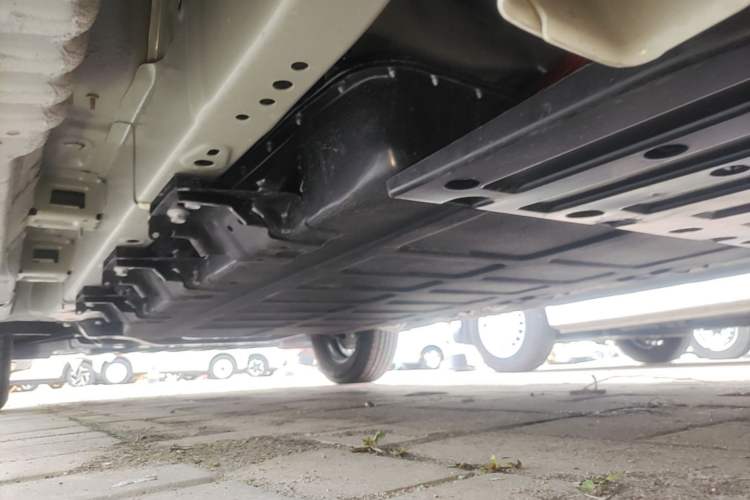 Used Wuling Hongguang New Energy 2024 All-Electric Model 300KM Standard Version Left Side Sill
