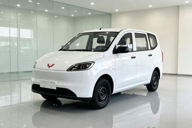 Used Wuling Hongguang New Energy 2024 All-Electric Model 300KM Practical Version