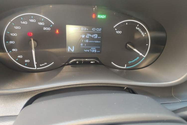 Used Wuling Hongguang New Energy 2024 All-Electric Model 300KM Standard Version Odometer Close Up