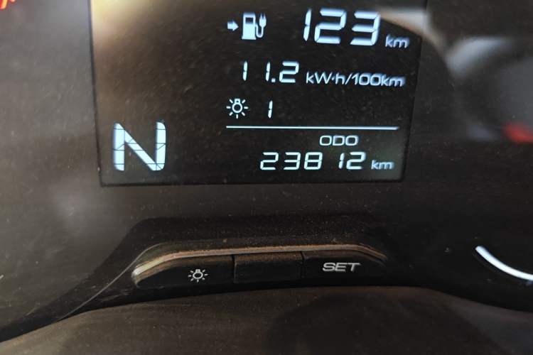 Used Wuling Hongguang New Energy 2024 All-Electric Model 300KM Standard Version Odometer Close Up