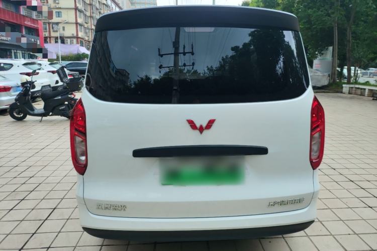 Used Wuling Hongguang New Energy 2024 All-Electric Model 300KM Practical Version Rear