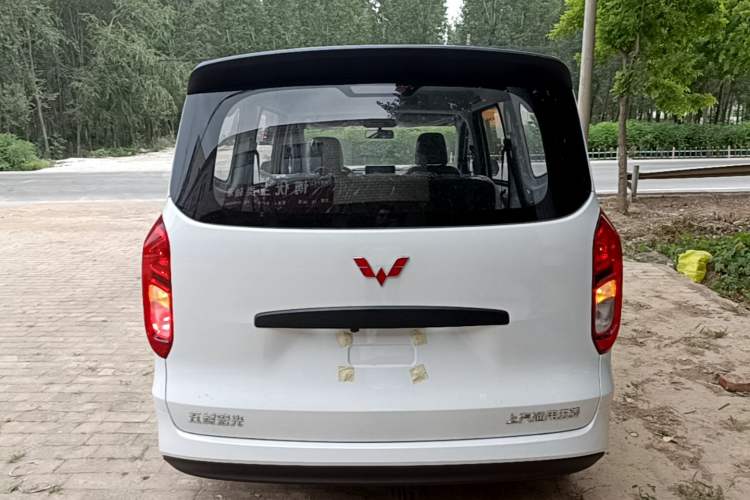 Used Wuling Hongguang New Energy 2024 All-Electric Model 300KM Standard Version Rear