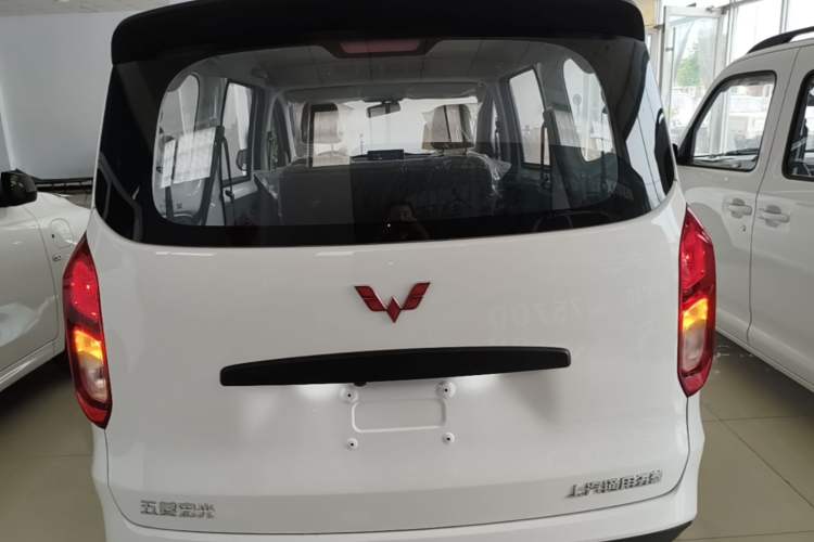 Used Wuling Hongguang New Energy 2024 All-Electric Model 300KM Standard Version Rear