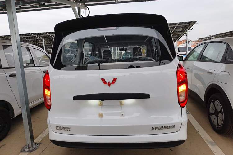 Used Wuling Hongguang New Energy 2024 All-Electric Model 300KM Standard Version Rear