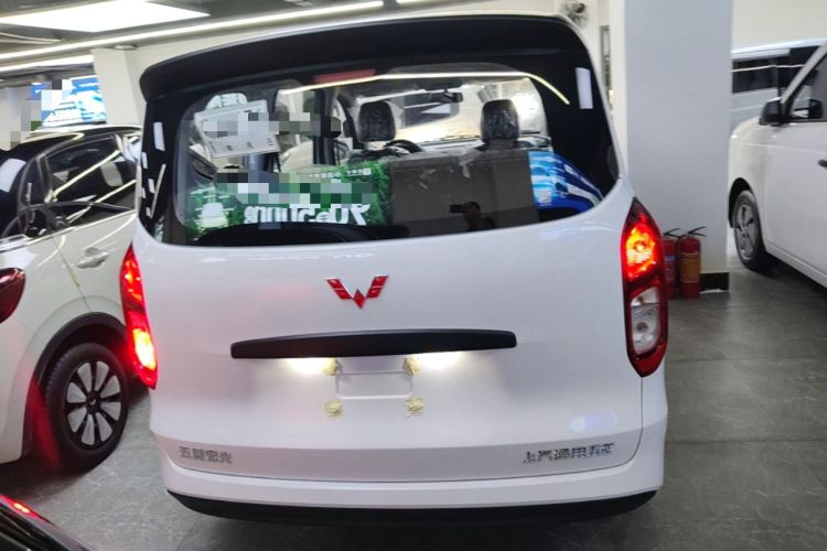 Used Wuling Hongguang New Energy 2024 All-Electric Model 300KM Practical Version Rear