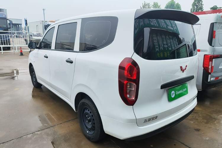 Used Wuling Hongguang New Energy 2024 All-Electric Model 300KM Practical Version Rear Left 45 Deg