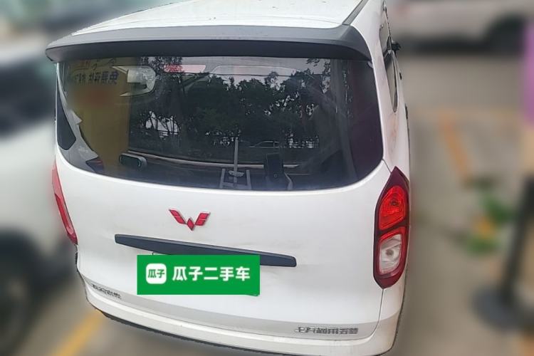 Used Wuling Hongguang New Energy 2024 All-Electric Model 300KM Practical Version Rear