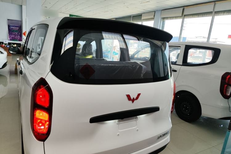 Used Wuling Hongguang New Energy 2024 All-Electric Model 300KM Standard Version Rear