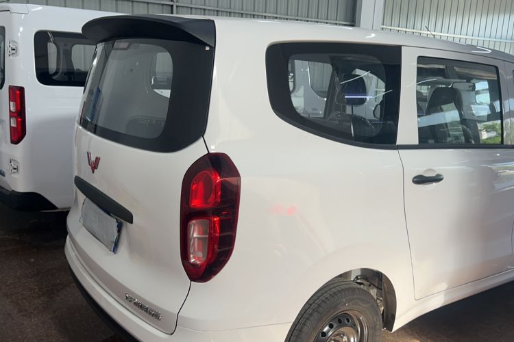 Used Wuling Hongguang New Energy 2024 All-Electric Model 300KM Standard Version Rear Right 45 Deg