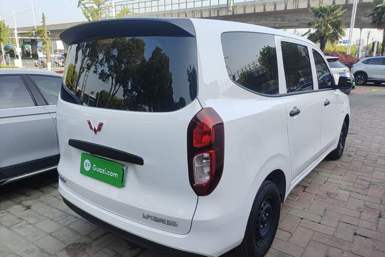 Used Wuling Hongguang New Energy 2024 All-Electric Model 300KM Standard Version Rear Right 45 Deg